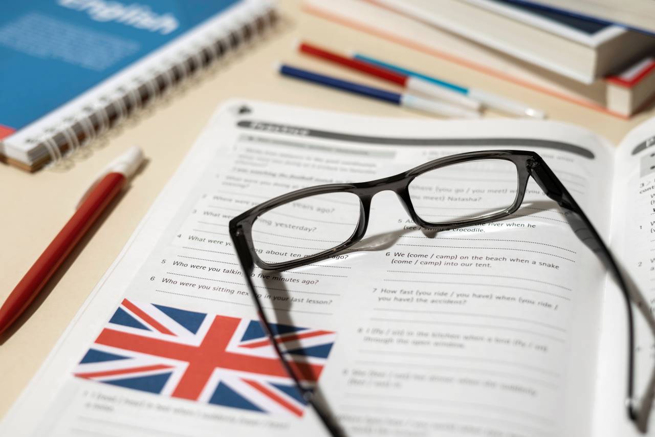 Aprende a usar Have Something Done en inglés: Guía práctica