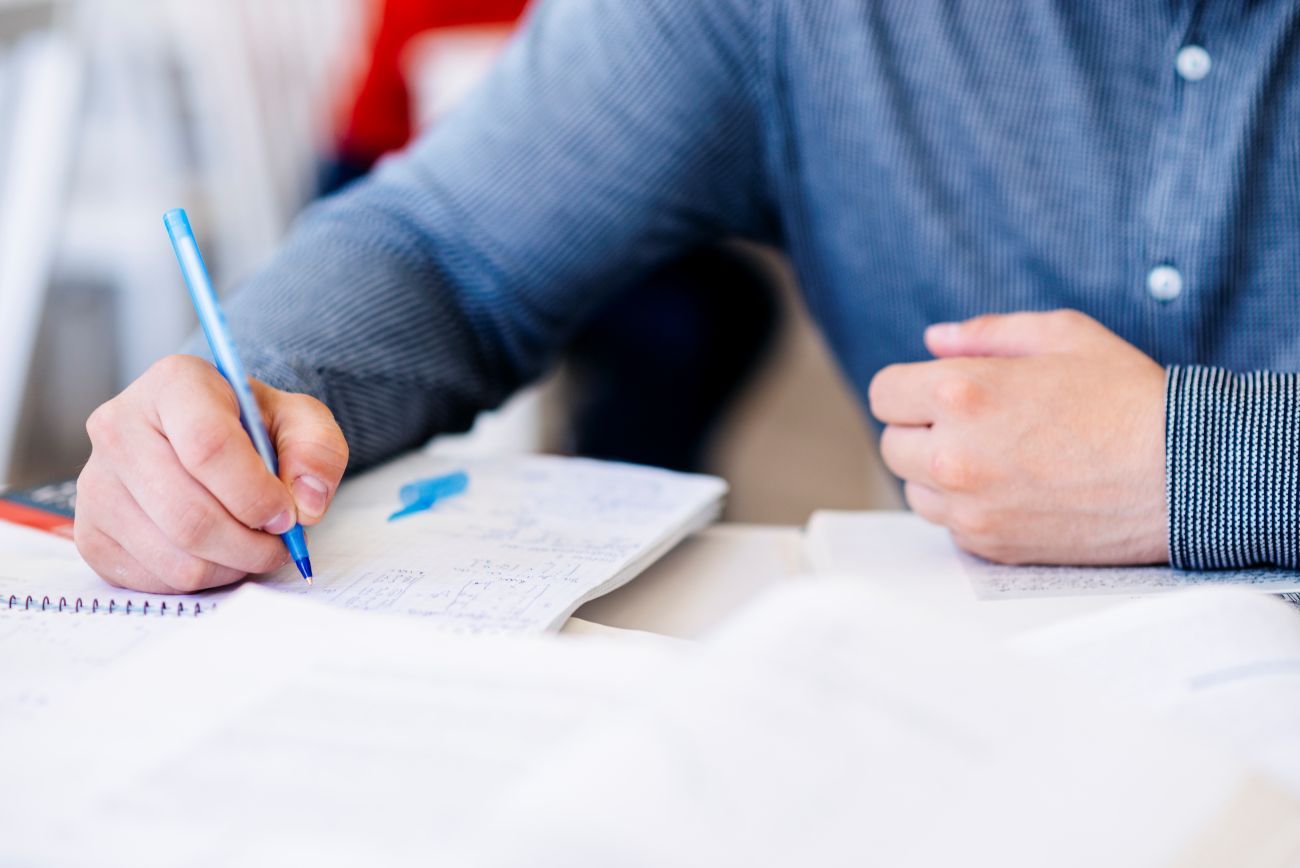 Cómo estudiar para un examen y aprobar sin agobios